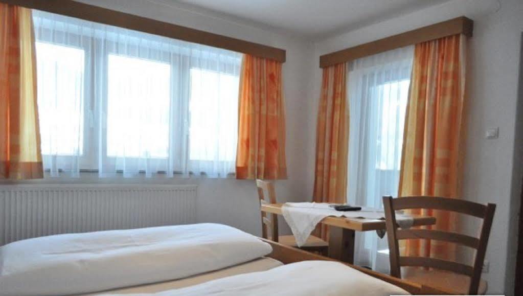 Gaestehaus Braunegger Oetz Extérieur photo